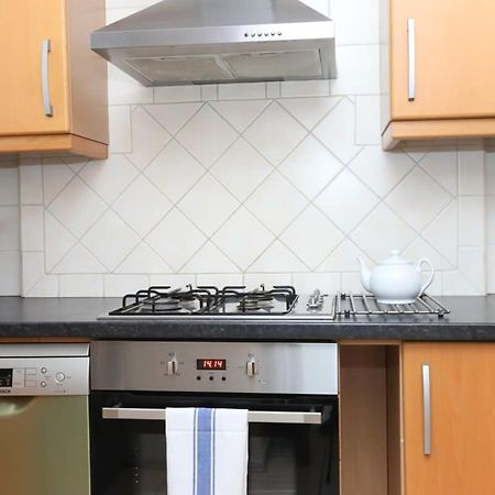 2 Bedroom Apartment In Waterloo Central Лондон Экстерьер фото