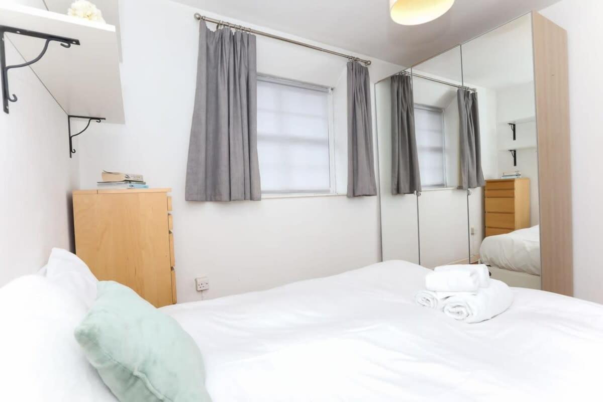 2 Bedroom Apartment In Waterloo Central Лондон Экстерьер фото