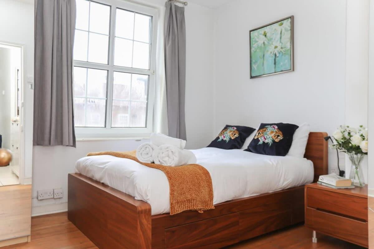 2 Bedroom Apartment In Waterloo Central Лондон Экстерьер фото
