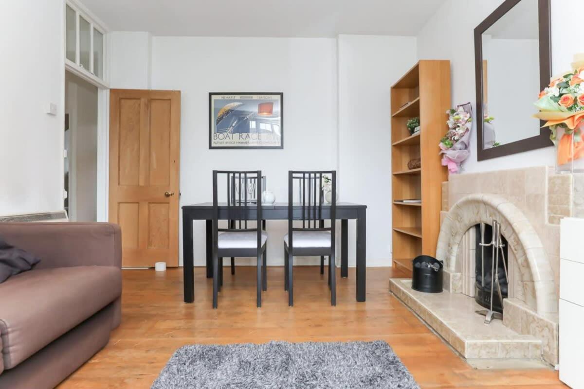 2 Bedroom Apartment In Waterloo Central Лондон Экстерьер фото