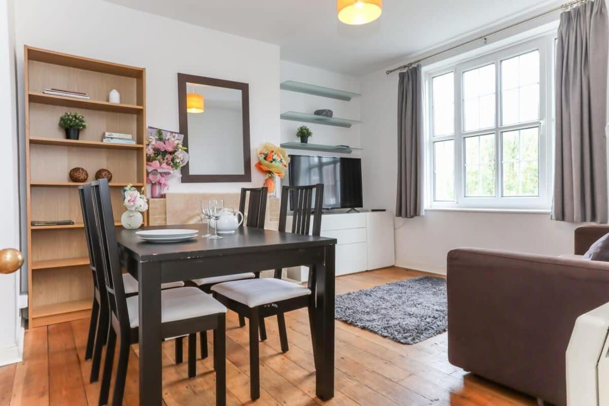 2 Bedroom Apartment In Waterloo Central Лондон Экстерьер фото